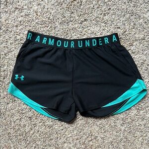 Under Armour Black and Green Athletic Shorts Lightweight Performance